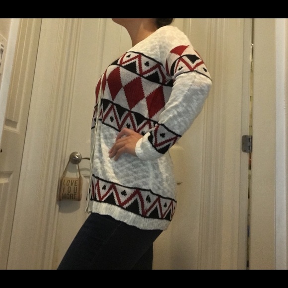 Diamond Shape Cardi 🔸 - Picture 3 of 6